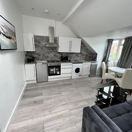 Lovely 2 Bedroom Flat With Roof Terrace In London Nw6 Bagian luar foto