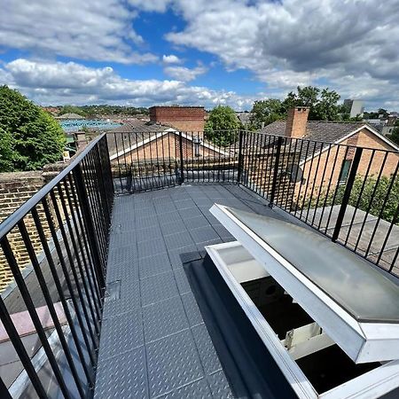 Lovely 2 Bedroom Flat With Roof Terrace In London Nw6 Bagian luar foto