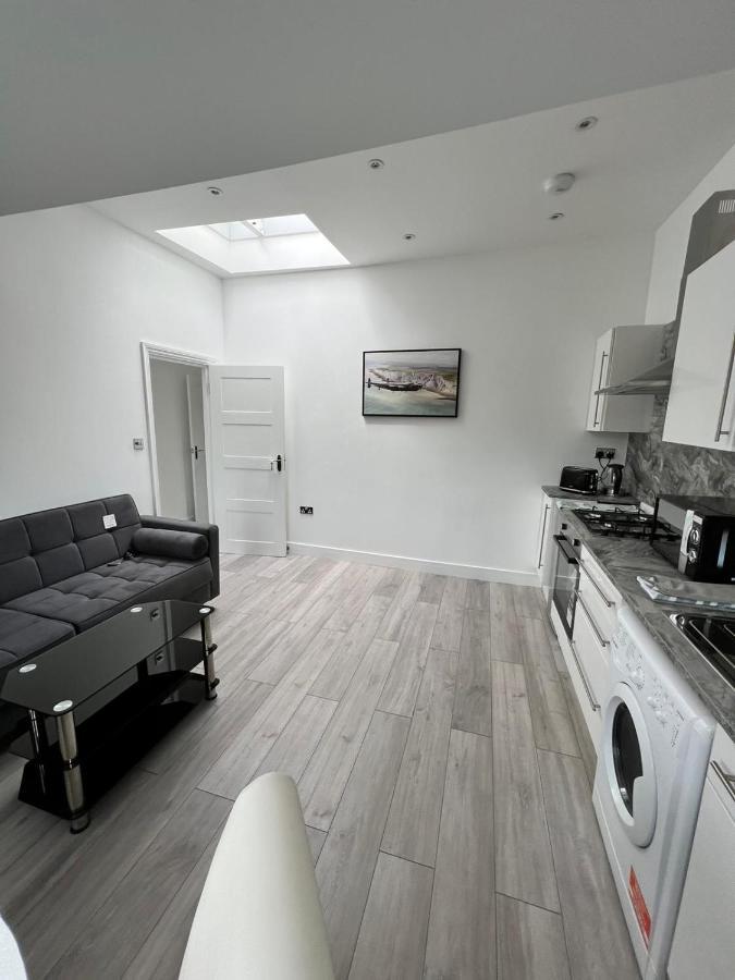 Lovely 2 Bedroom Flat With Roof Terrace In London Nw6 Bagian luar foto