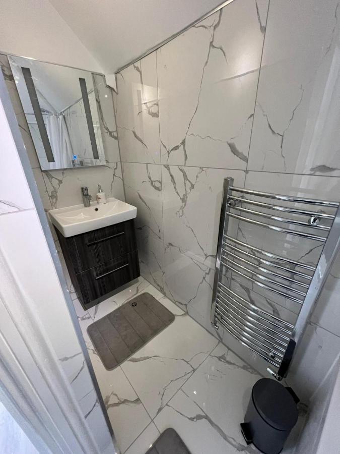 Lovely 2 Bedroom Flat With Roof Terrace In London Nw6 Bagian luar foto