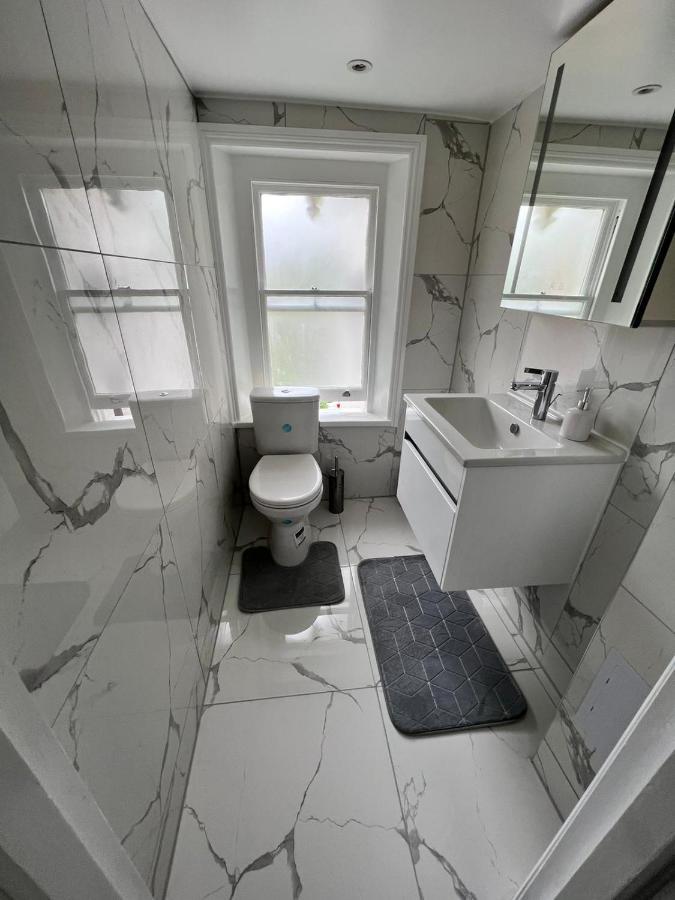 Lovely 2 Bedroom Flat With Roof Terrace In London Nw6 Bagian luar foto