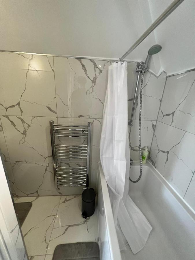 Lovely 2 Bedroom Flat With Roof Terrace In London Nw6 Bagian luar foto