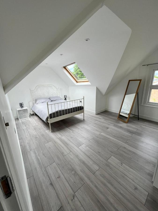 Lovely 2 Bedroom Flat With Roof Terrace In London Nw6 Bagian luar foto