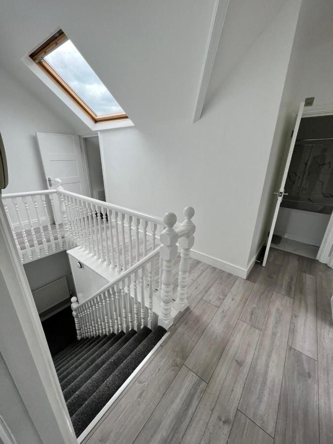 Lovely 2 Bedroom Flat With Roof Terrace In London Nw6 Bagian luar foto